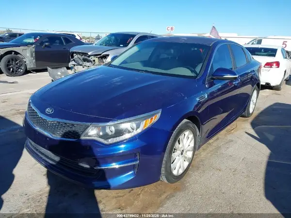 5XXGU4L30GG018443 2016 KIA OPTIMA - Image 2