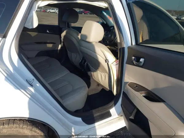 5XXGU4L30GG029457 2016 KIA OPTIMA - Image 8