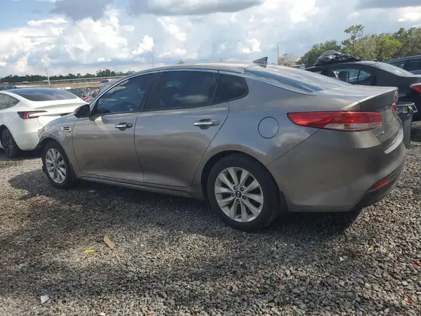 5XXGU4L30GG042337 2016 KIA OPTIMA - Image 2