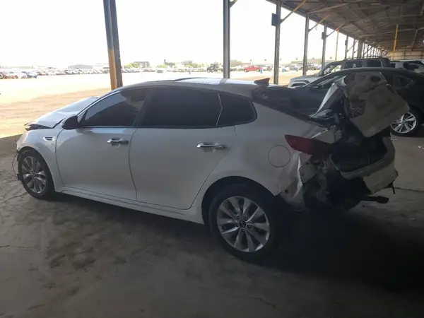 5XXGU4L30GG045965 2016 KIA OPTIMA - Image 2
