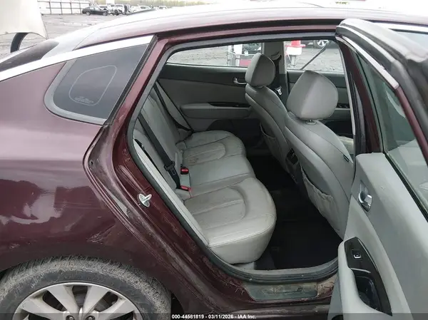 5XXGU4L30GG047490 2016 KIA OPTIMA - Image 8
