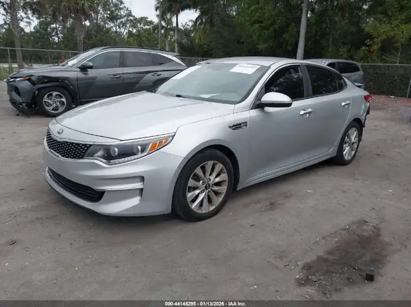 5XXGU4L30GG052401 2016 KIA OPTIMA - Image 2