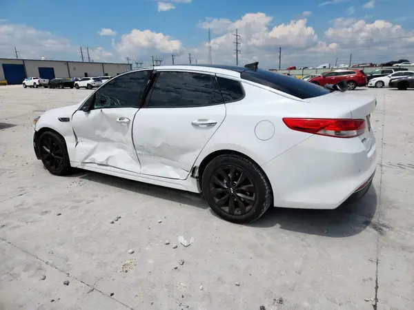 5XXGU4L30GG054701 2016 KIA OPTIMA - Image 2