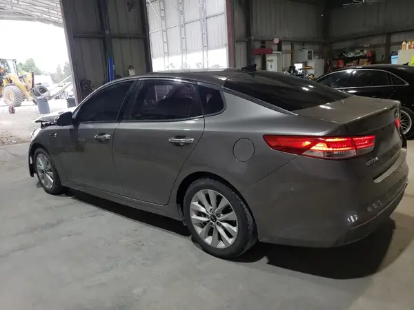 5XXGU4L30GG065827 2016 KIA OPTIMA - Image 2