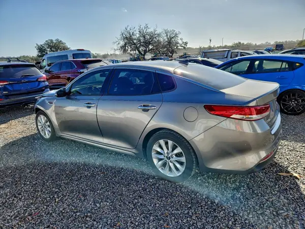 5XXGU4L30GG068629 2016 KIA OPTIMA - Image 2