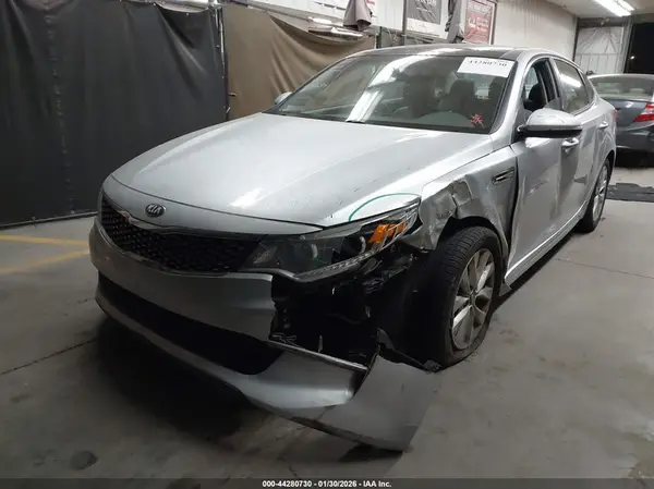 5XXGU4L30GG077735 2016 KIA OPTIMA - Image 2