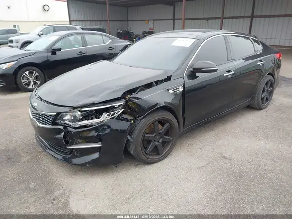 5XXGU4L30GG090243 2016 KIA OPTIMA - Image 2