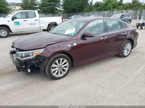 5XXGU4L30GG093871 2016 KIA OPTIMA - Image 2