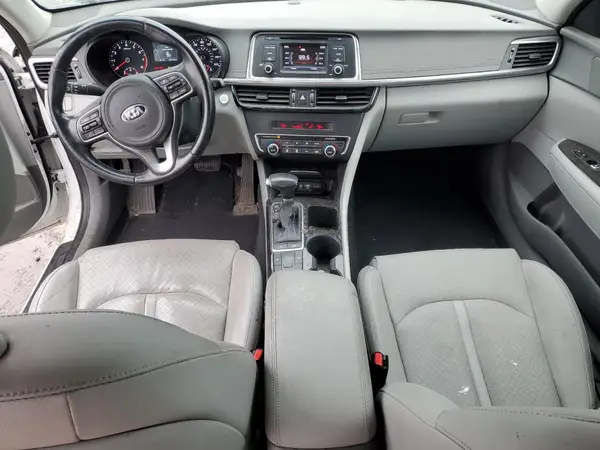 5XXGU4L30GG094857 2016 KIA OPTIMA - Image 8
