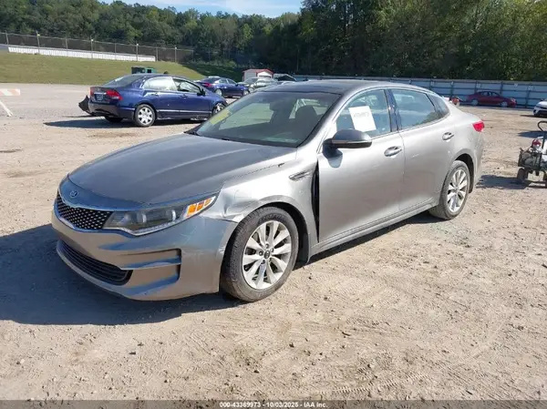 5XXGU4L30GG106456 2016 KIA OPTIMA - Image 2