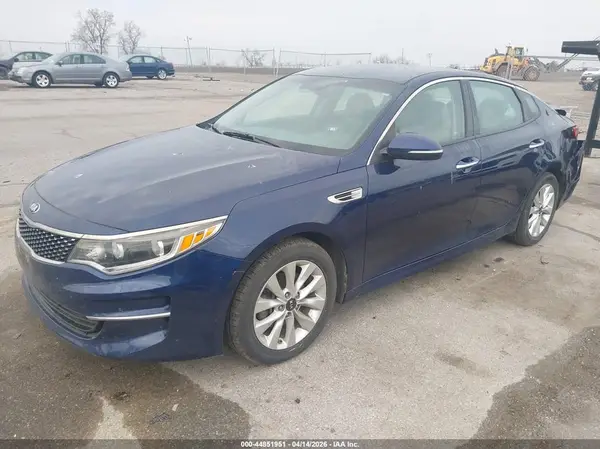 5XXGU4L30GG108921 2016 KIA OPTIMA - Image 2