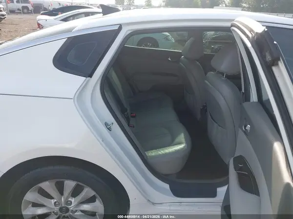 5XXGU4L30GG120504 2016 KIA OPTIMA - Image 8