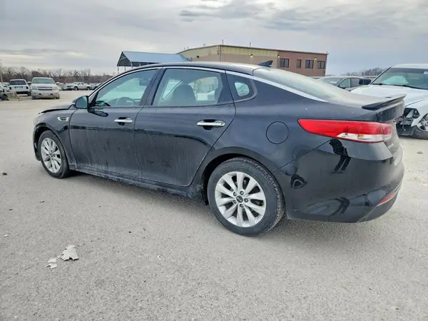 5XXGU4L30HG145131 2017 KIA OPTIMA - Image 2