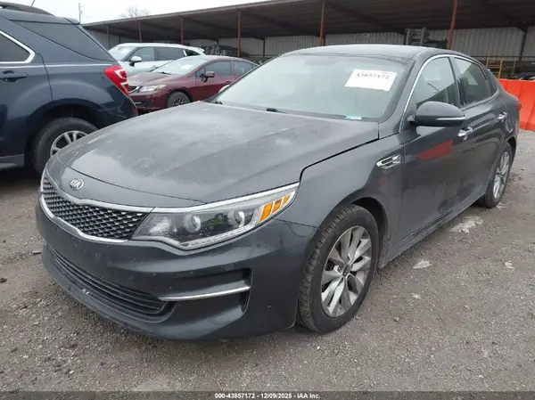 5XXGU4L30HG151656 2017 KIA OPTIMA - Image 2