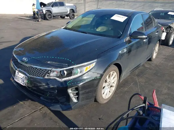 5XXGU4L30HG154279 2017 KIA OPTIMA - Image 2
