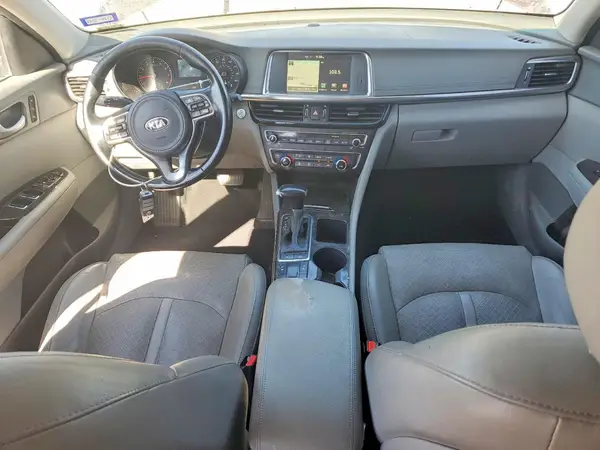 5XXGU4L30HG157537 2017 KIA OPTIMA - Image 8