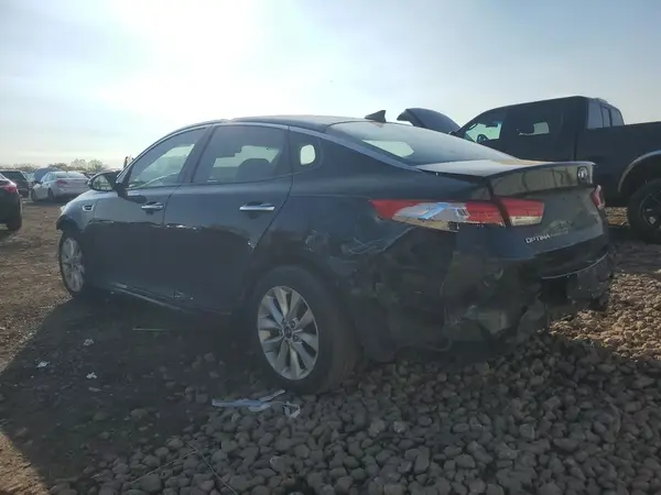 5XXGU4L30HG160633 2017 KIA OPTIMA - Image 2