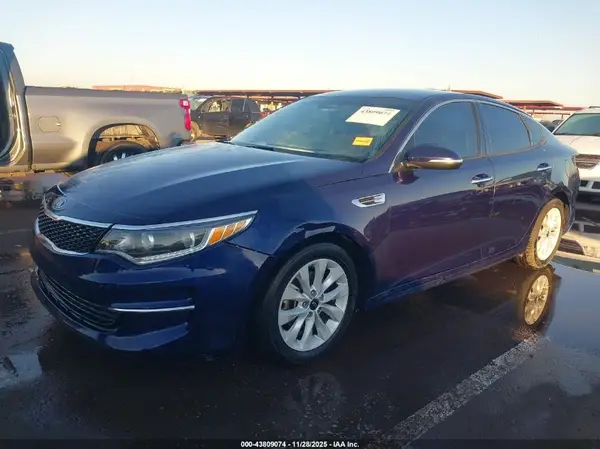 5XXGU4L30HG165413 2017 KIA OPTIMA - Image 2