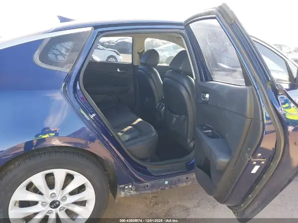 5XXGU4L30HG165413 2017 KIA OPTIMA - Image 8