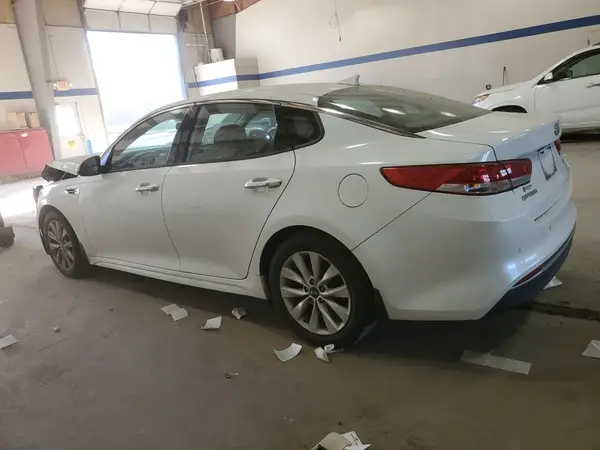 5XXGU4L30JG189183 2018 KIA OPTIMA - Image 2