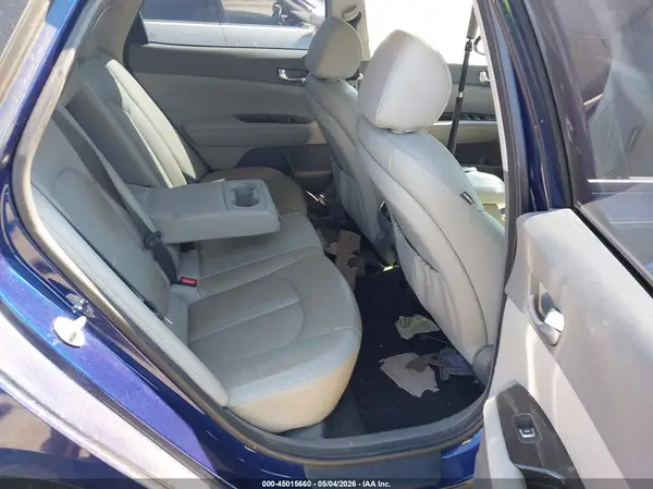 5XXGU4L30JG196960 2018 KIA OPTIMA - Image 8