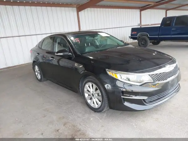 5XXGU4L30JG203261 2018 KIA OPTIMA - Image 1