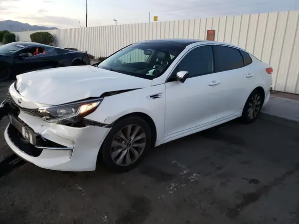 5XXGU4L30JG205687 2018 KIA OPTIMA - Image 1