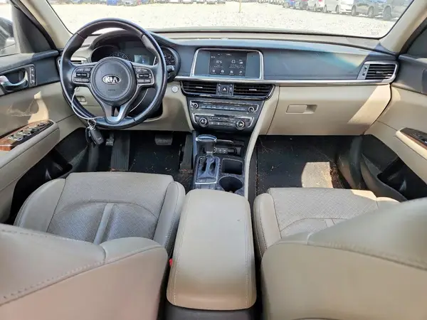 5XXGU4L30JG210842 2018 KIA OPTIMA - Image 8