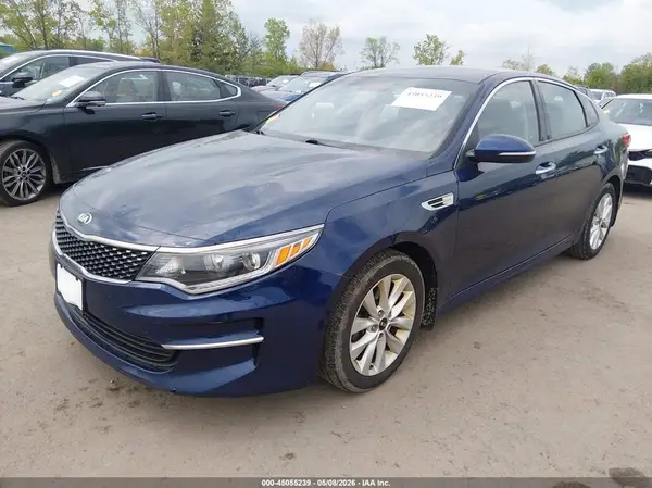 5XXGU4L30JG221310 2018 KIA OPTIMA - Image 2