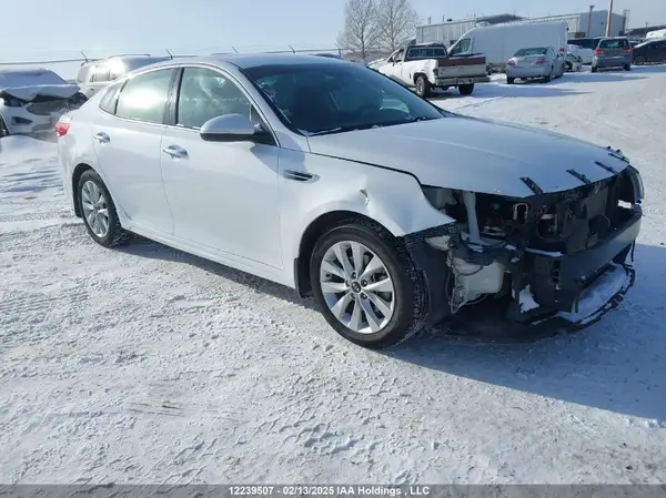 5XXGU4L30JG222070 2018 KIA OPTIMA - Image 1