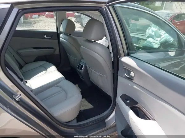 5XXGU4L30JG228449 2018 KIA OPTIMA - Image 8