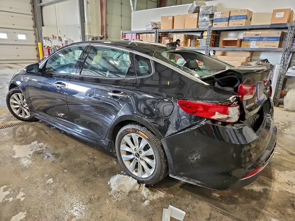 5XXGU4L30JG239225 2018 KIA OPTIMA - Image 2