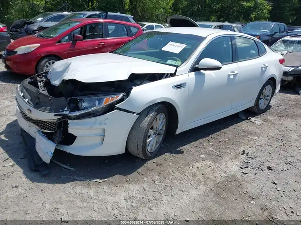 5XXGU4L30JG241864 2018 KIA OPTIMA - Image 2