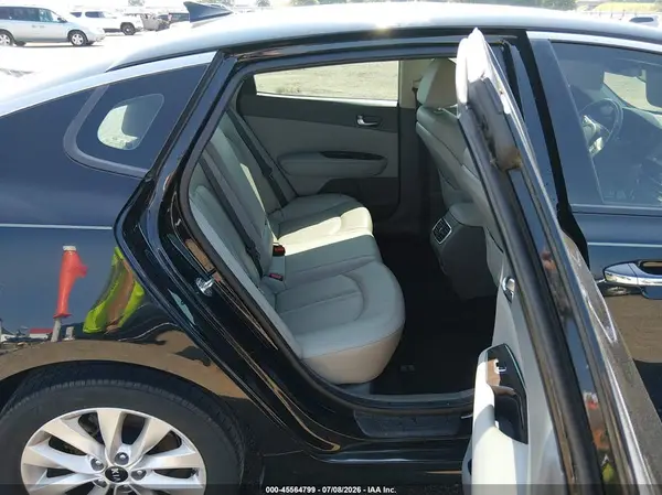 5XXGU4L30JG248149 2018 KIA OPTIMA - Image 8