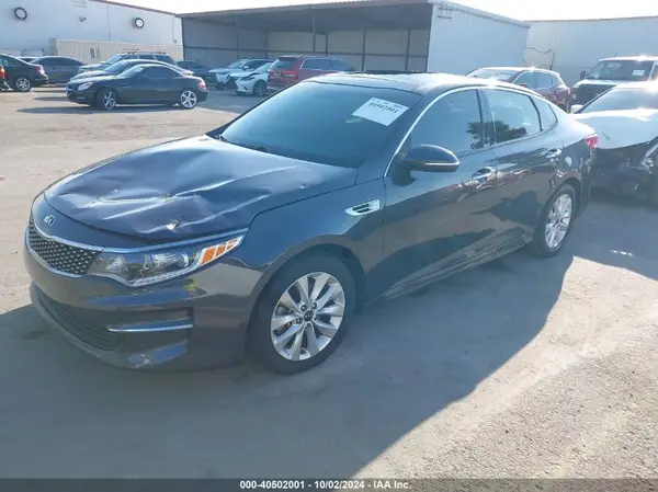 5XXGU4L30JG263394 2018 KIA OPTIMA - Image 2