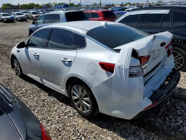 5XXGU4L30JG271396 2018 KIA OPTIMA - Image 2