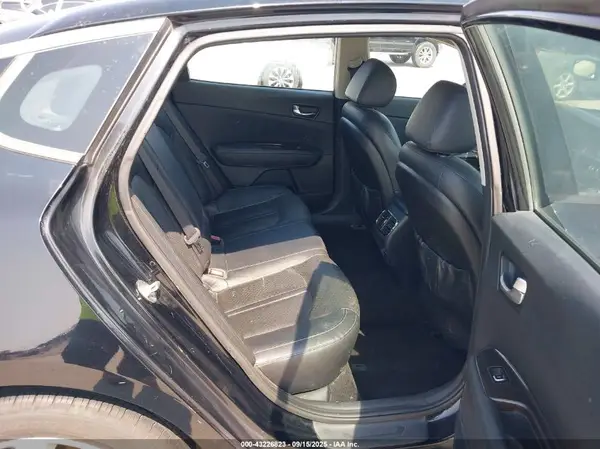 5XXGU4L30JG271737 2018 KIA OPTIMA - Image 8