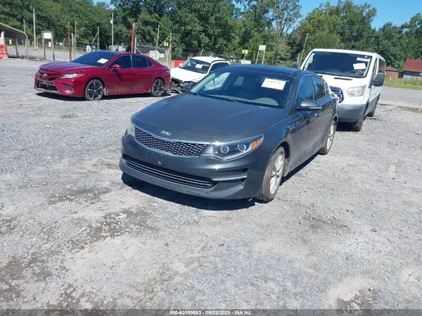 5XXGU4L31GG004261 2016 KIA OPTIMA - Image 2