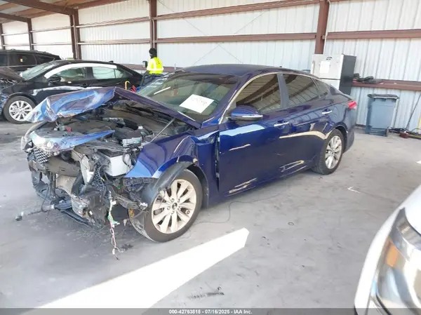 5XXGU4L31GG005233 2016 KIA OPTIMA - Image 2