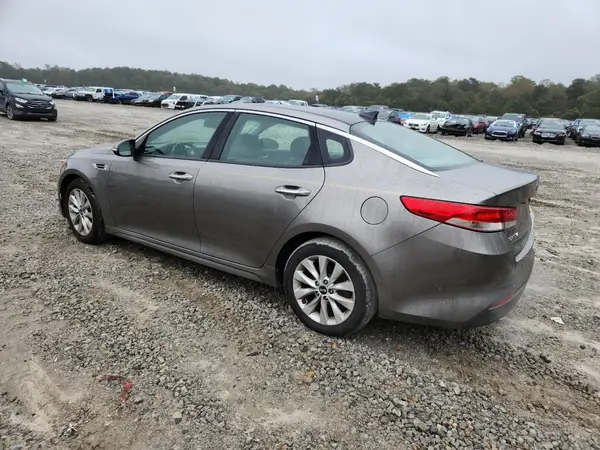 5XXGU4L31GG011565 2016 KIA OPTIMA - Image 2