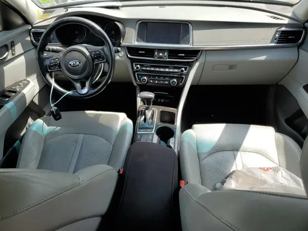 5XXGU4L31GG012098 2016 KIA OPTIMA - Image 8