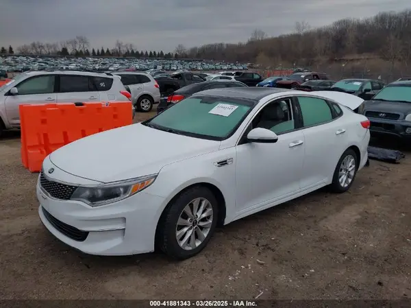 5XXGU4L31GG027250 2016 KIA OPTIMA - Image 2