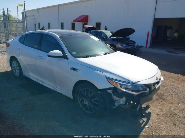 5XXGU4L31GG053573 2016 KIA OPTIMA - Image 1