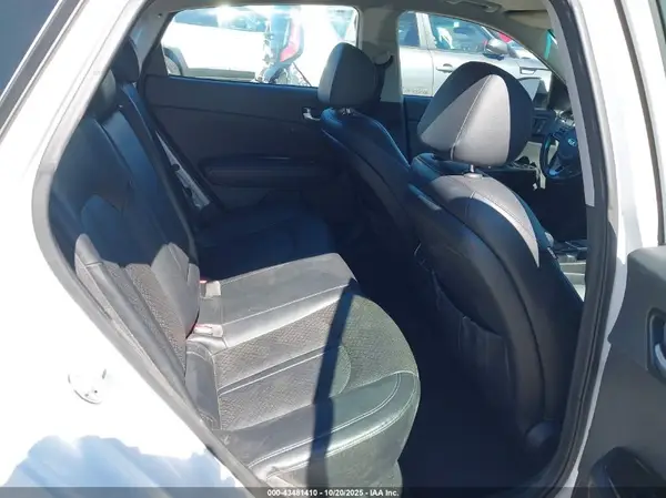 5XXGU4L31GG054660 2016 KIA OPTIMA - Image 8