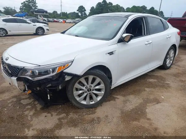 5XXGU4L31GG058594 2016 KIA OPTIMA - Image 2