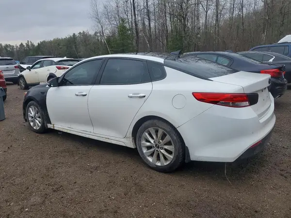 5XXGU4L31GG062676 2016 KIA OPTIMA - Image 2