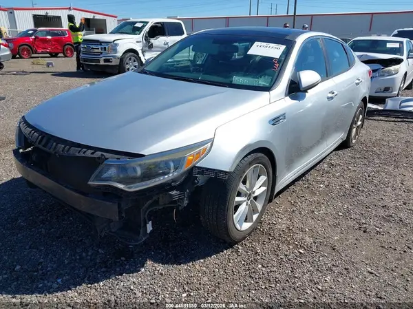 5XXGU4L31GG069336 2016 KIA OPTIMA - Image 2