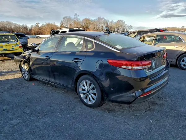 5XXGU4L31GG074682 2016 KIA OPTIMA - Image 2