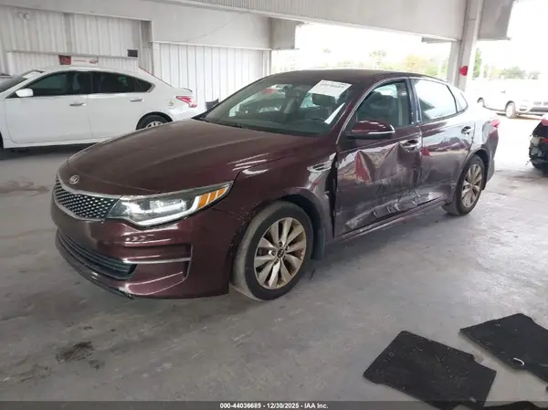 5XXGU4L31GG081387 2016 KIA OPTIMA - Image 2