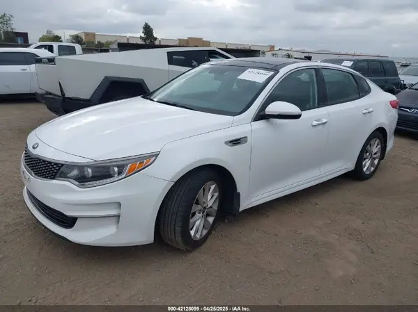 5XXGU4L31GG086203 2016 KIA OPTIMA - Image 2